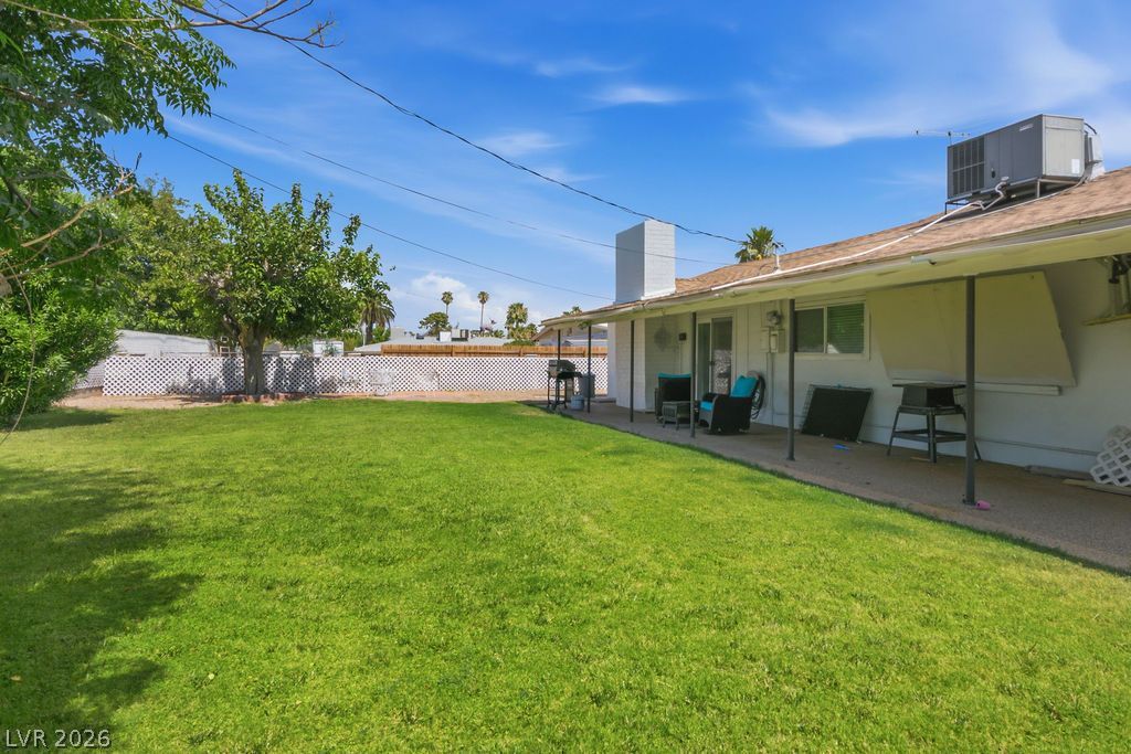 551 East Oakey Boulevard, Las Vegas, NV 89104 — photo 5