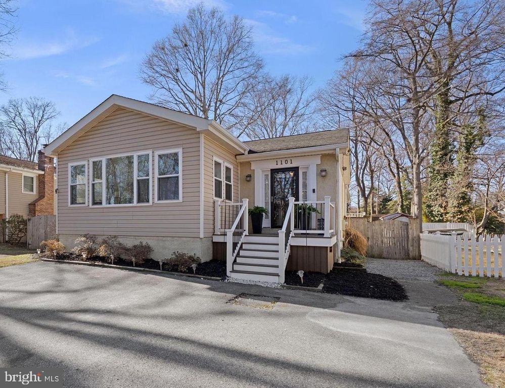 Image 1 of property listing at 1101 LITTLE MAGOTHY VW, Annapolis, MD 21409