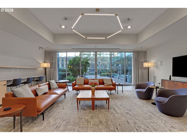 841 S GAINES St 1600, Portland, OR 97239