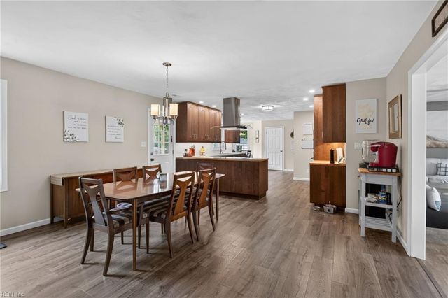 1008 Chalbourne DR, Chesapeake, VA 23322