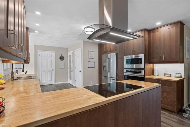 1008 Chalbourne DR, Chesapeake, VA 23322