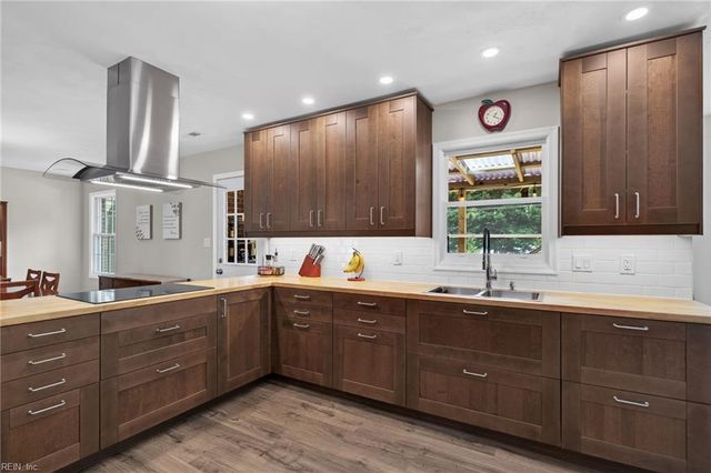 1008 Chalbourne DR, Chesapeake, VA 23322