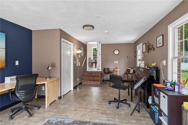 1008 Chalbourne DR, Chesapeake, VA 23322