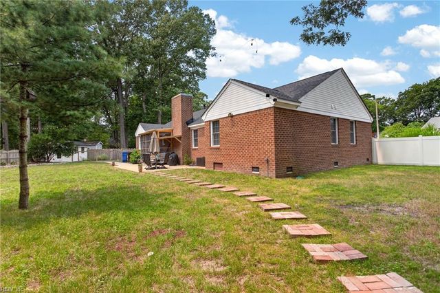 1008 Chalbourne DR, Chesapeake, VA 23322