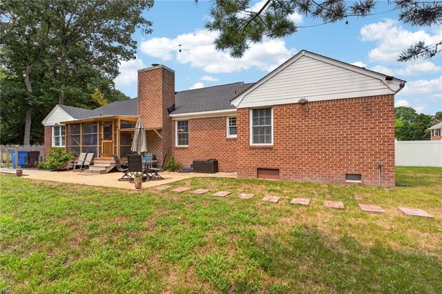 1008 Chalbourne DR, Chesapeake, VA 23322