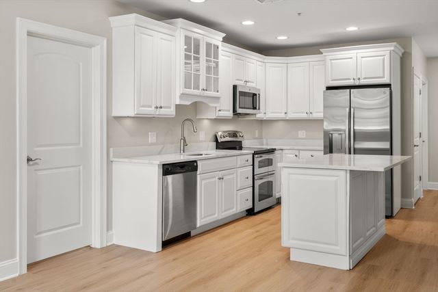 89 Lewis Bay Rd 202, Barnstable, MA 02601