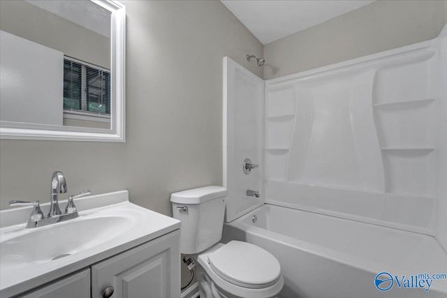 315 Bobwhite Drive SW, Decatur, AL 35601