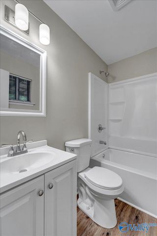 315 Bobwhite Drive SW, Decatur, AL 35601
