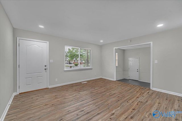 315 Bobwhite Drive SW, Decatur, AL 35601