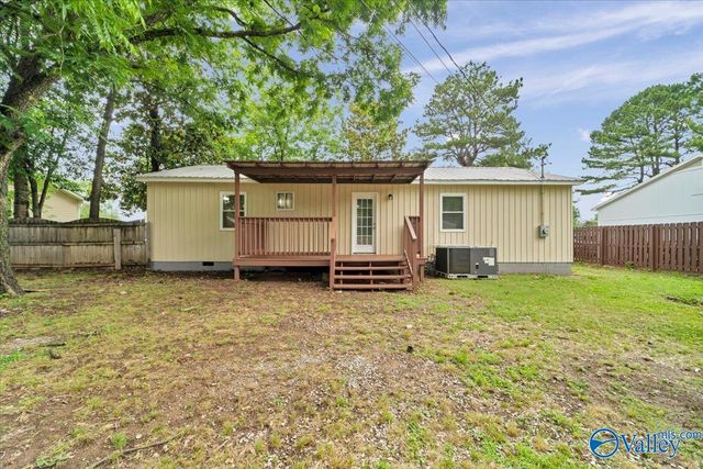 315 Bobwhite Drive SW, Decatur, AL 35601