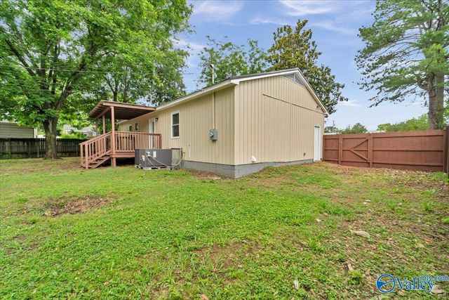 315 Bobwhite Drive SW, Decatur, AL 35601