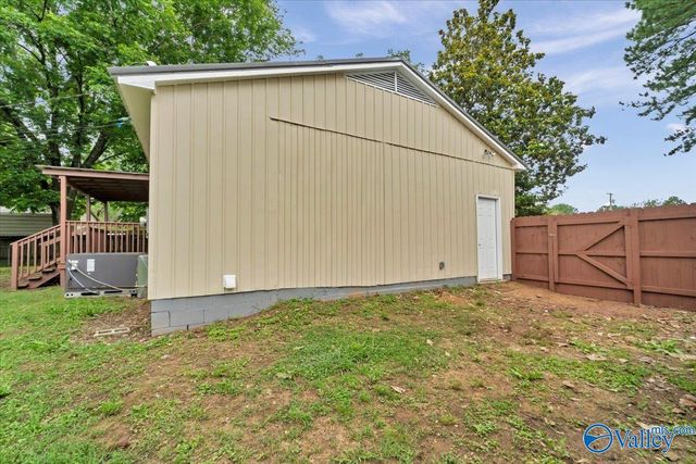 315 Bobwhite Drive SW, Decatur, AL 35601