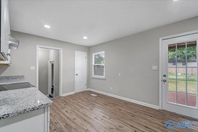 315 Bobwhite Drive SW, Decatur, AL 35601