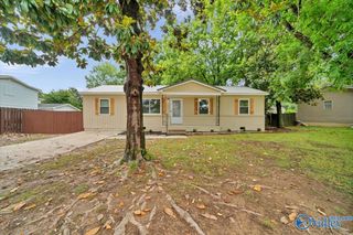 315 Bobwhite Drive SW, Decatur, AL 35601