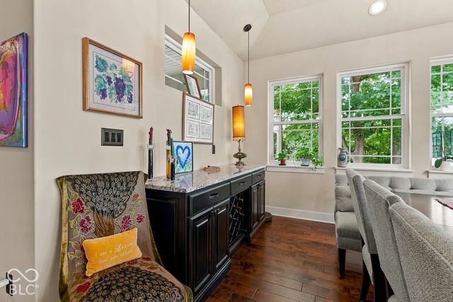 6736 W Stonegate Drive, Zionsville, IN 46077