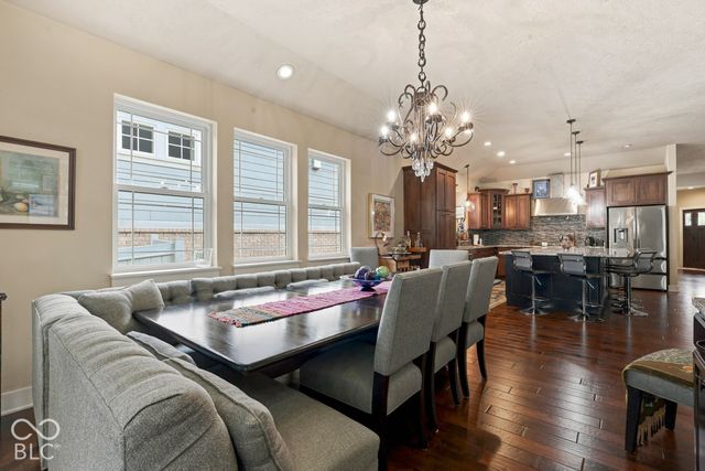 6736 W Stonegate Drive, Zionsville, IN 46077