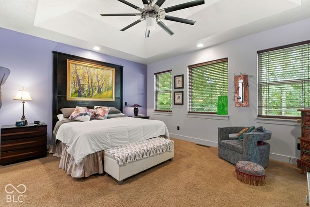 6736 W Stonegate Drive, Zionsville, IN 46077