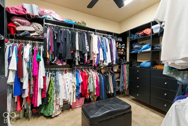 6736 W Stonegate Drive, Zionsville, IN 46077