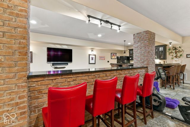 6736 W Stonegate Drive, Zionsville, IN 46077