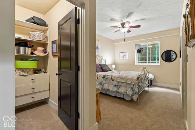 6736 W Stonegate Drive, Zionsville, IN 46077