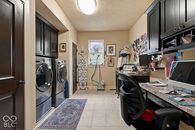 6736 W Stonegate Drive, Zionsville, IN 46077