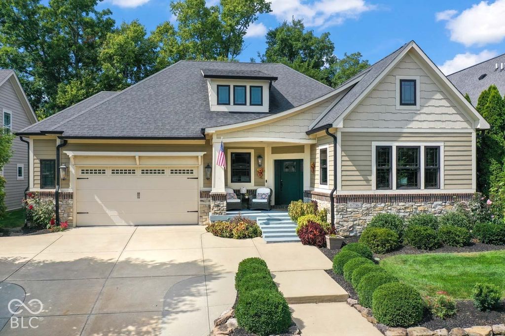 6736 W Stonegate Drive, Zionsville, IN 46077