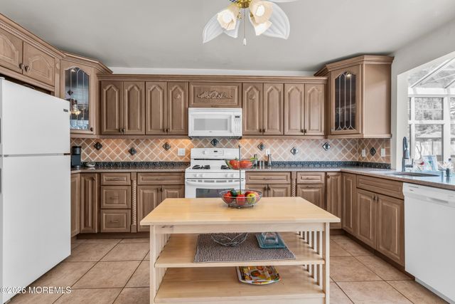 513 Ilexberry Lane, Toms River, NJ 08753