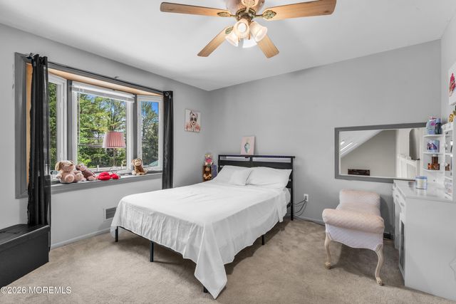 513 Ilexberry Lane, Toms River, NJ 08753