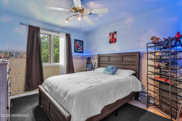 513 Ilexberry Lane, Toms River, NJ 08753