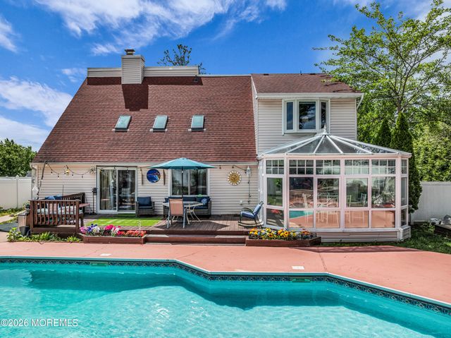513 Ilexberry Lane, Toms River, NJ 08753