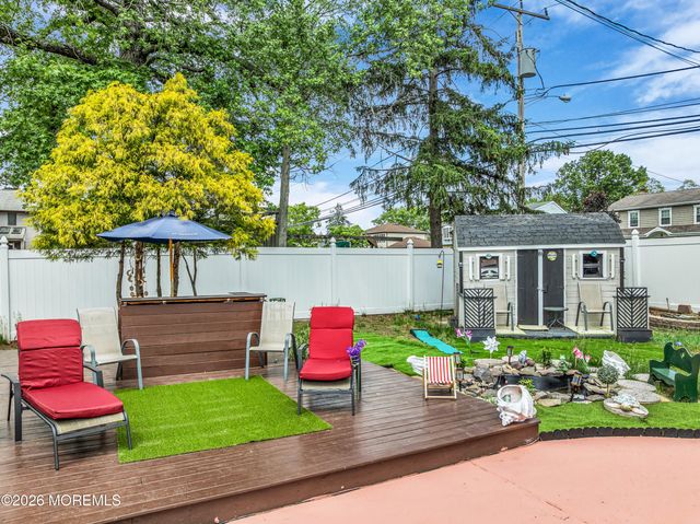 513 Ilexberry Lane, Toms River, NJ 08753
