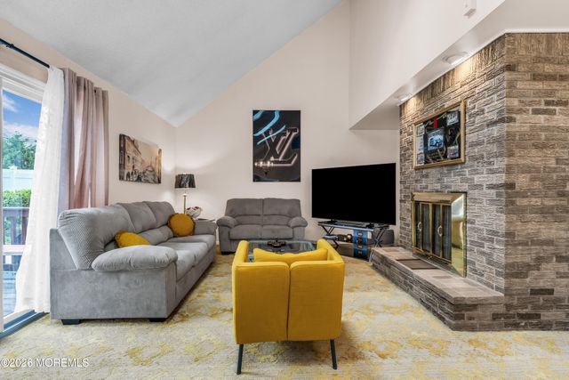 513 Ilexberry Lane, Toms River, NJ 08753