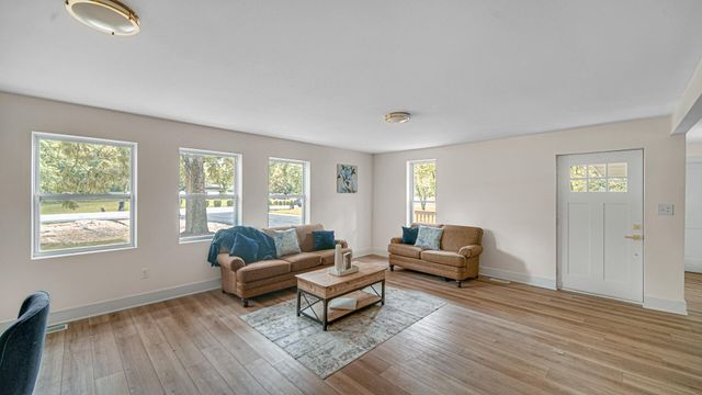 1014 E 63rd Place, Merrillville, IN 46410