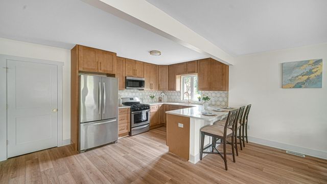 1014 E 63rd Place, Merrillville, IN 46410