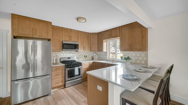 1014 E 63rd Place, Merrillville, IN 46410