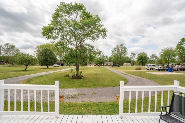 110 Roberson Dr, Pleasant Plains, AR 72568