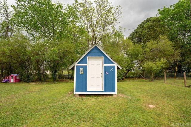 110 Roberson Dr, Pleasant Plains, AR 72568