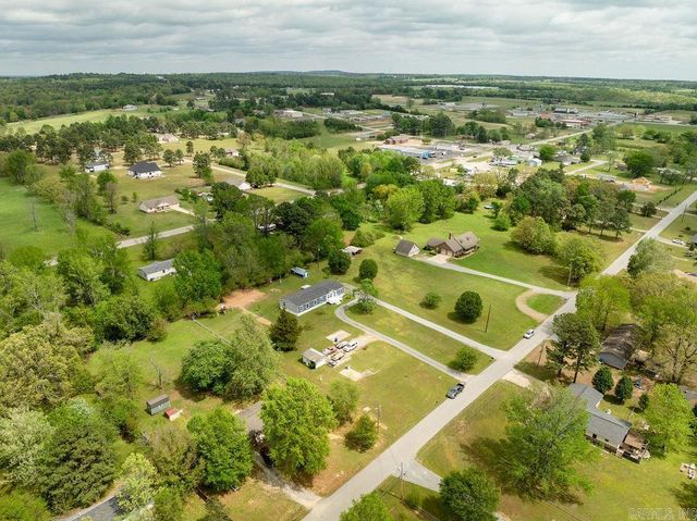110 Roberson Dr, Pleasant Plains, AR 72568