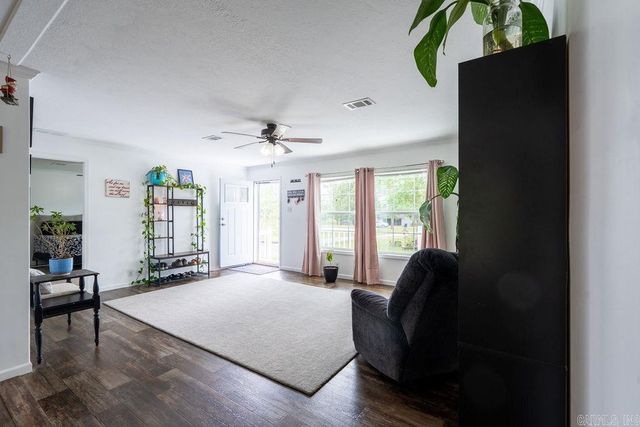 110 Roberson Dr, Pleasant Plains, AR 72568