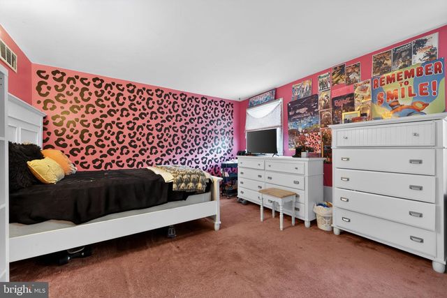 38 WALNUT ST, Williamstown, NJ 08094