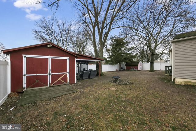 38 WALNUT ST, Williamstown, NJ 08094