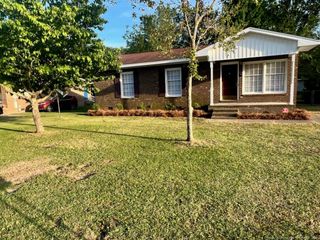 1304 E 9th Street, Lumberton, NC 28358