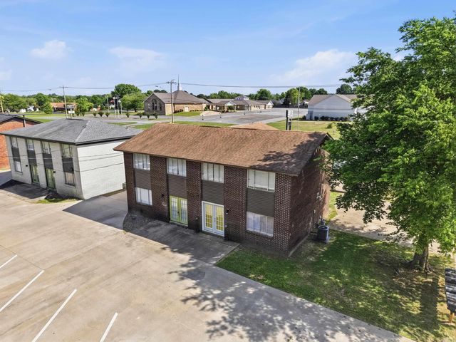 1900 Dave Ward, Conway, AR 72034