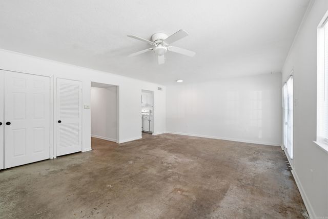 1900 Dave Ward, Conway, AR 72034