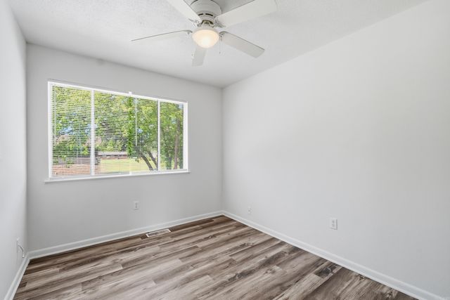 1900 Dave Ward, Conway, AR 72034