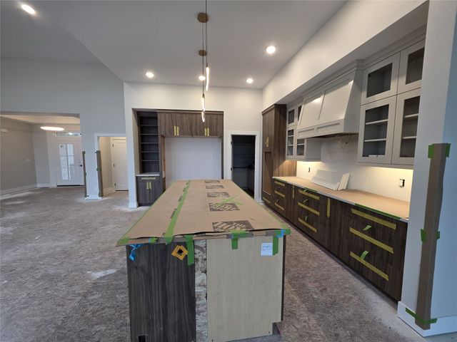 16211 Sharon Drive, Urbandale, IA 50323