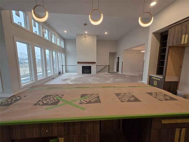 16211 Sharon Drive, Urbandale, IA 50323