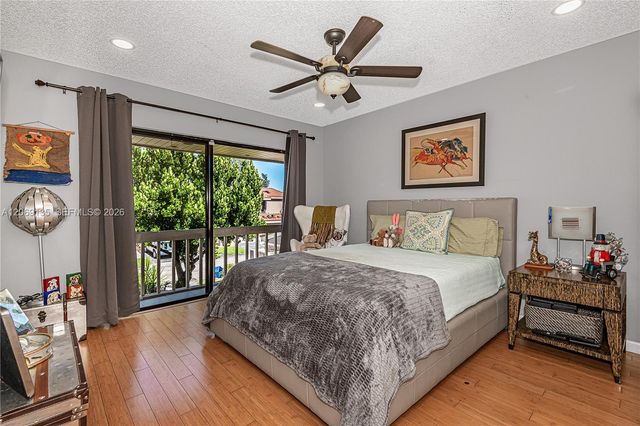 806 Saint Andrews Road 13, Hollywood, FL 33021
