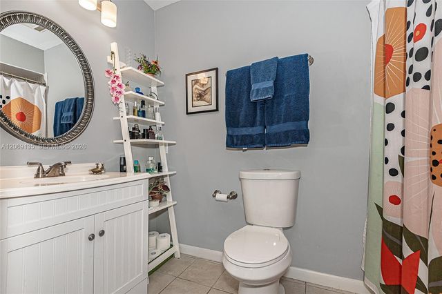 806 Saint Andrews Road 13, Hollywood, FL 33021
