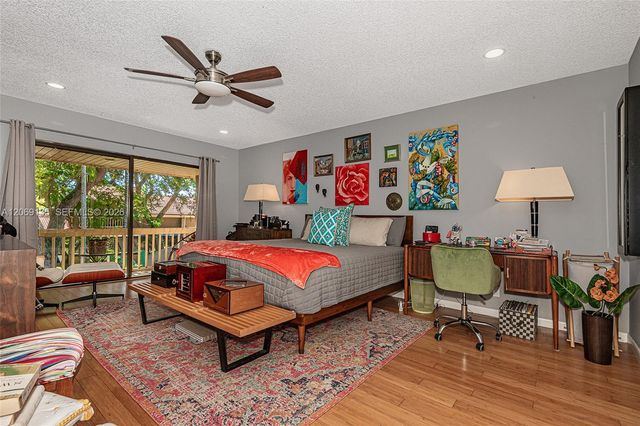 806 Saint Andrews Road 13, Hollywood, FL 33021